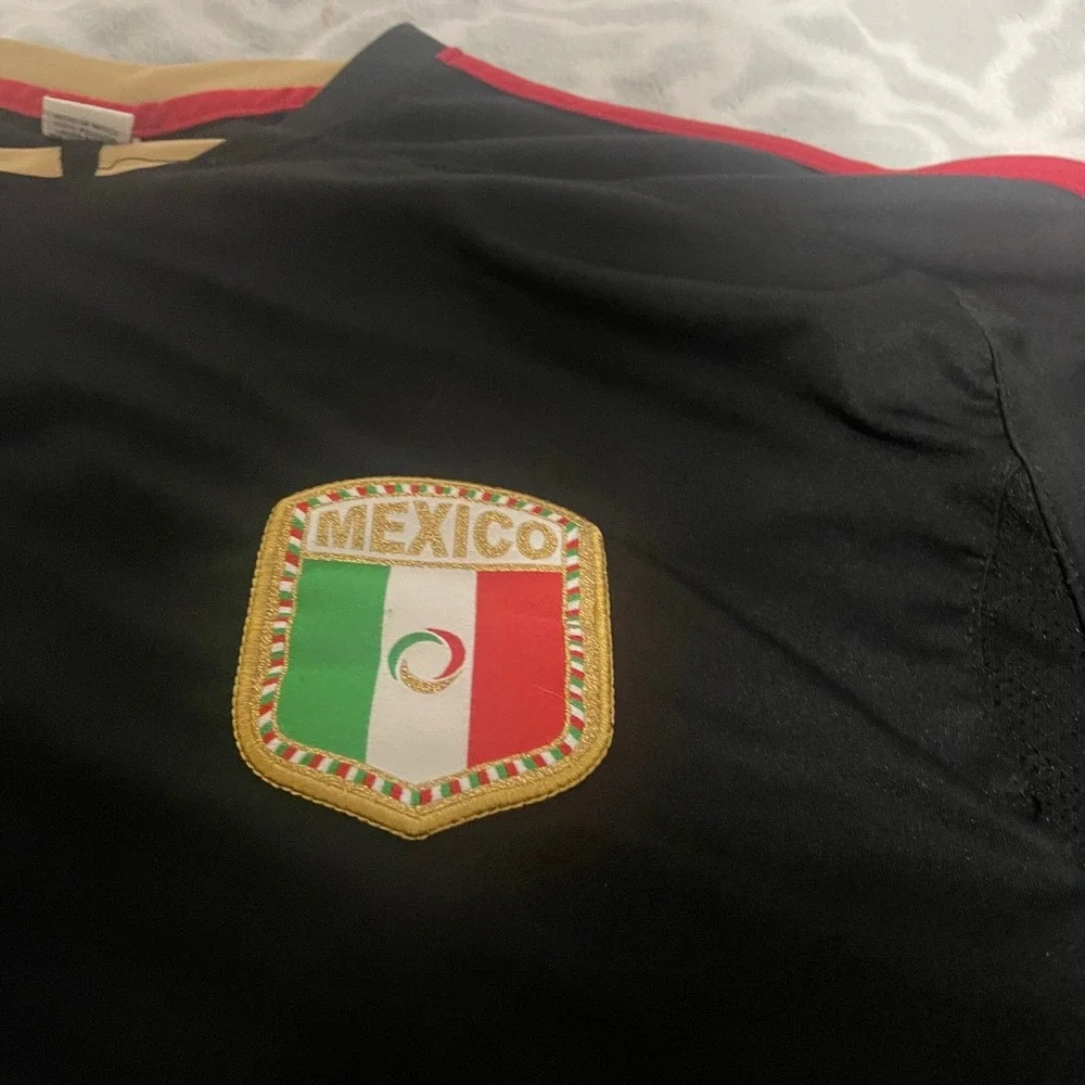 Mexico Soccer Jersey‎ GOOL Futbol Tee Black Gold Red Crest Mens